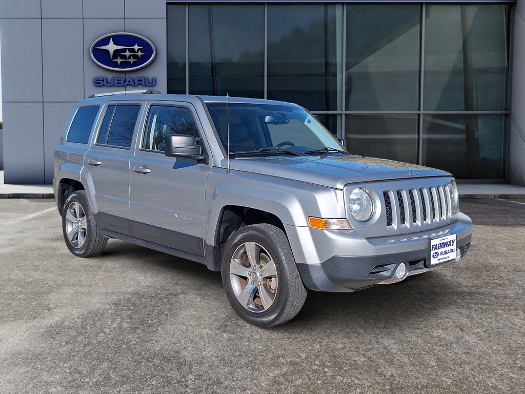 2016 Jeep Patriot Latitude 4x4 photo 2