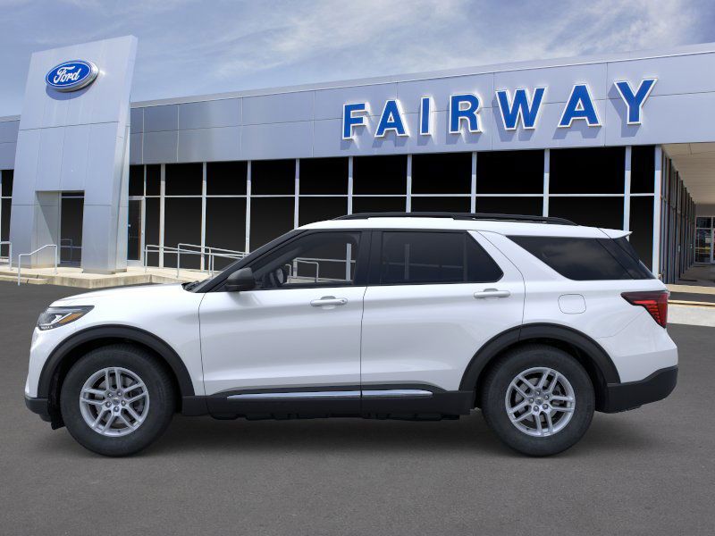 2025 Ford Explorer photo 3