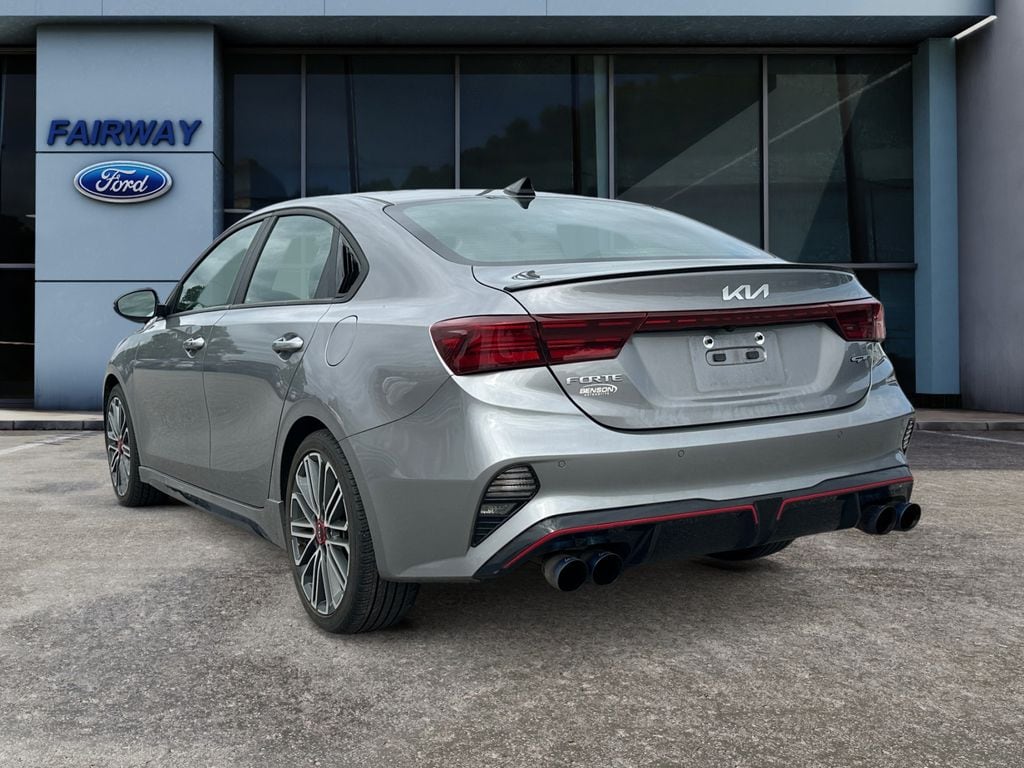 2023 Kia Forte GT photo 4