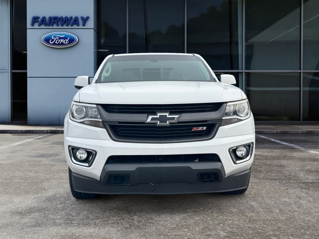 2016 Chevrolet Colorado Z71 photo 2