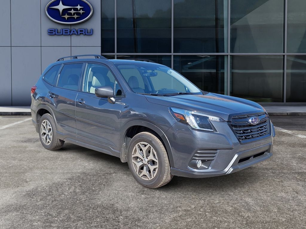 2022 Subaru Forester Premium photo 2