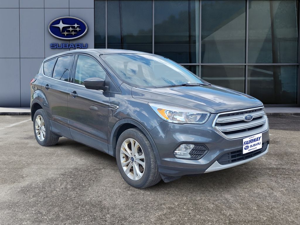 2019 Ford Escape SE photo 2