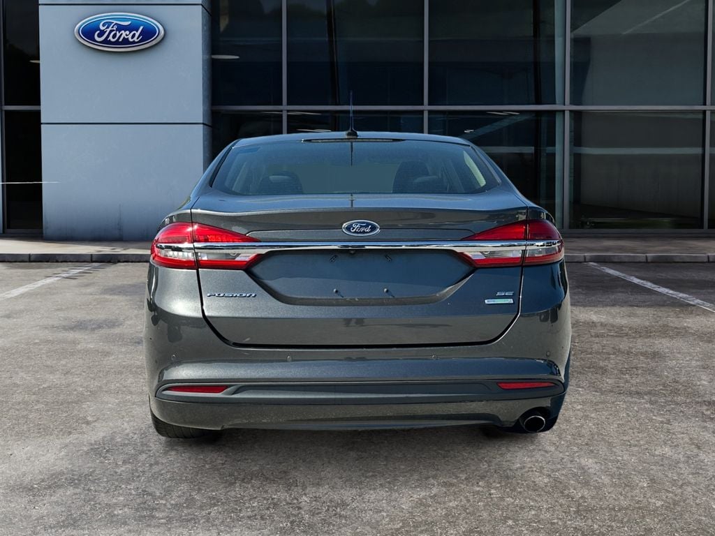 2018 Ford Fusion SE photo 5