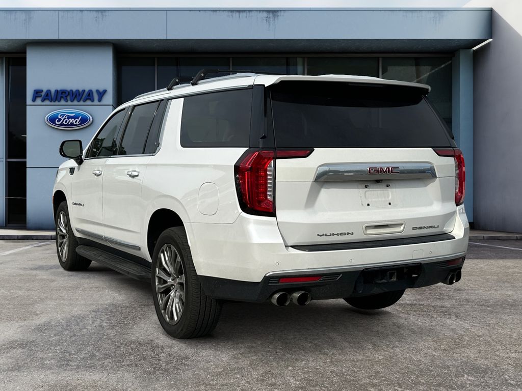 2021 GMC Yukon XL Denali photo 4