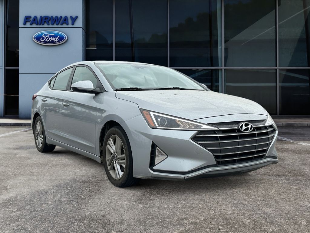 2020 Hyundai Elantra Value Edition photo 2