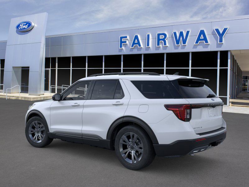 2026 Ford Explorer photo 4
