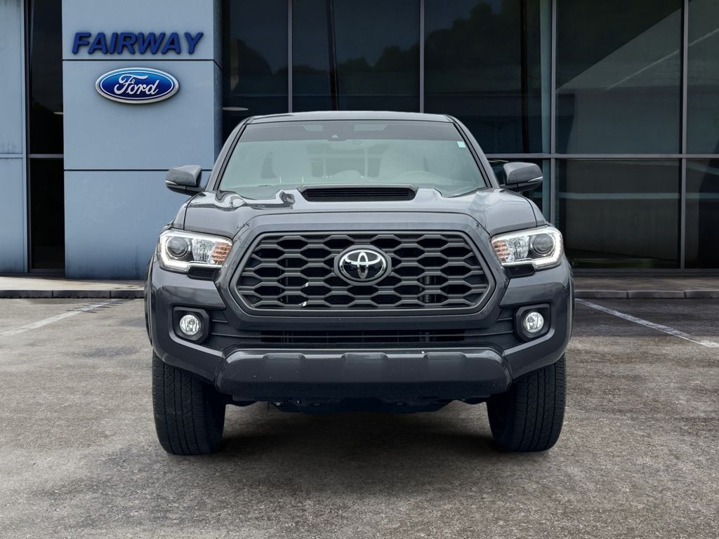 2022 Toyota Tacoma TRD Sport V6 photo 2