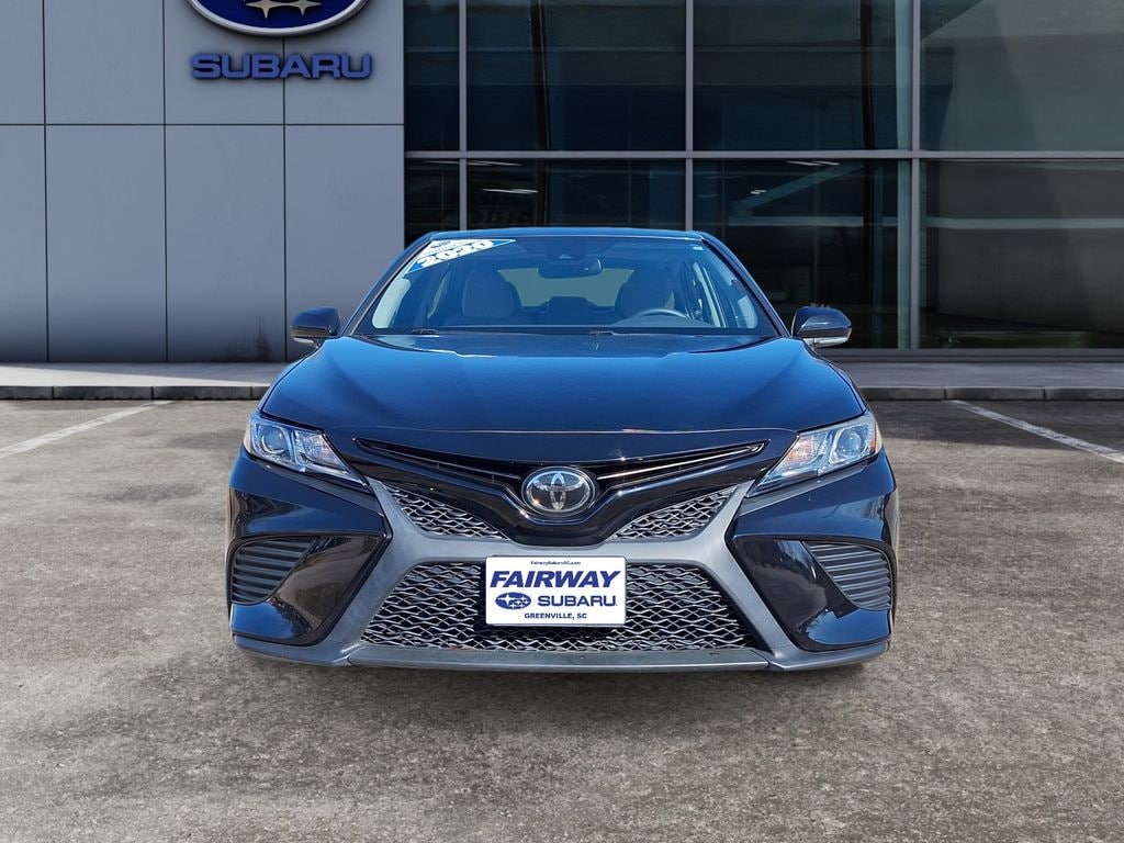 Used 2020 Toyota Camry SE Sedan
