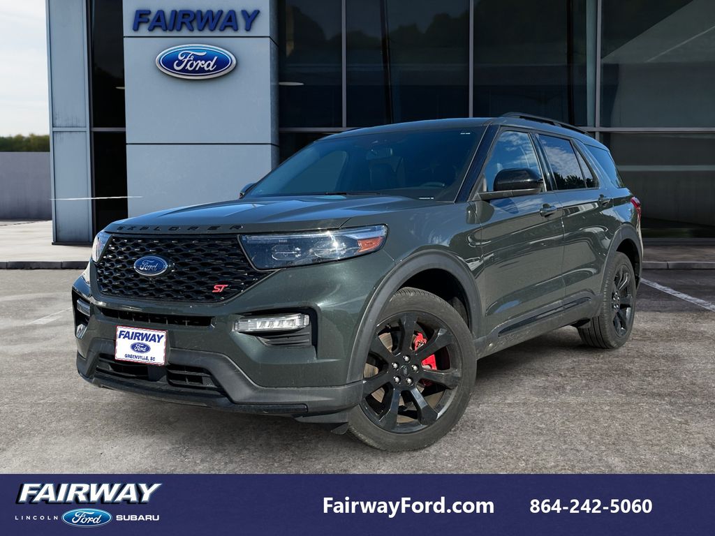 2022 Ford Explorer ST's photo