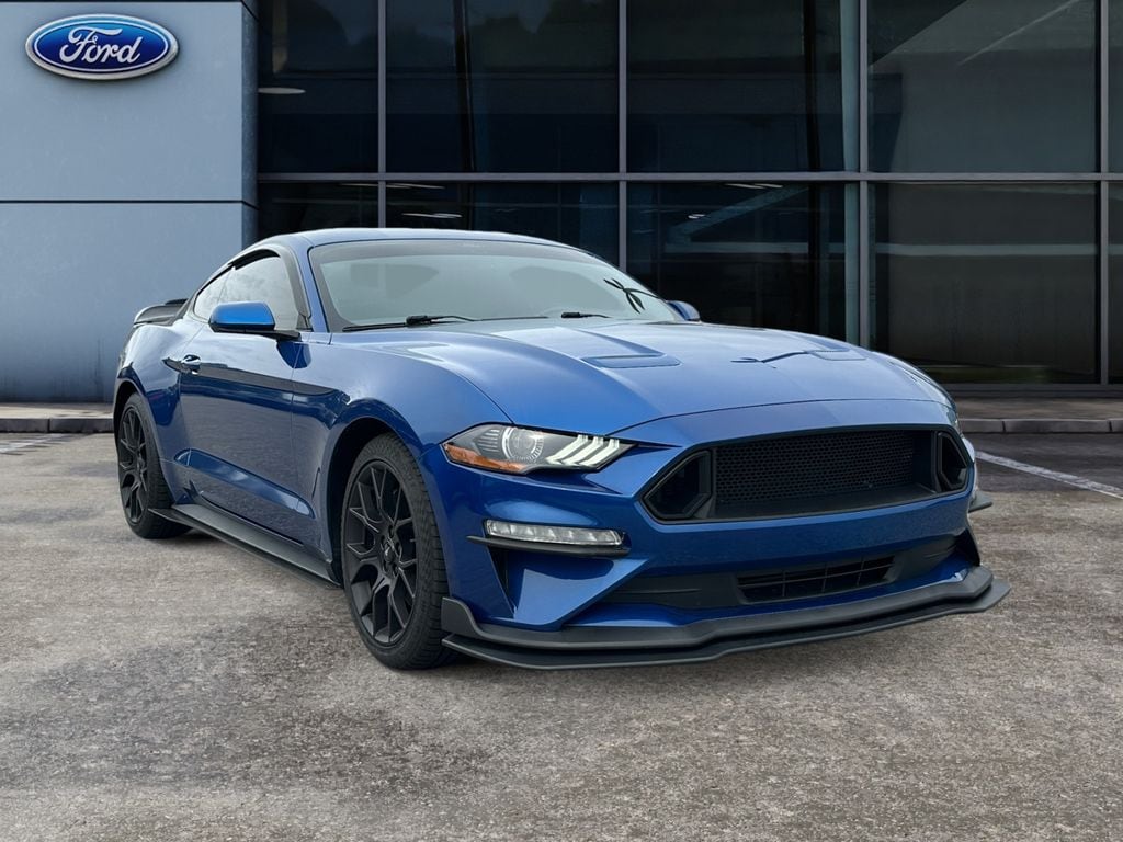 2018 Ford Mustang EcoBoost photo 2
