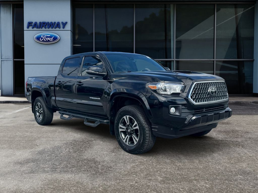 2019 Toyota Tacoma TRD Sport V6 photo 3