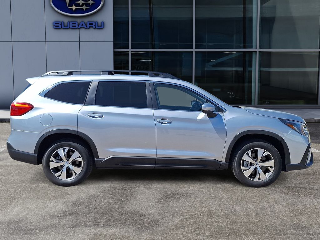 2025 Subaru Ascent Premium 7-Passenger photo 3