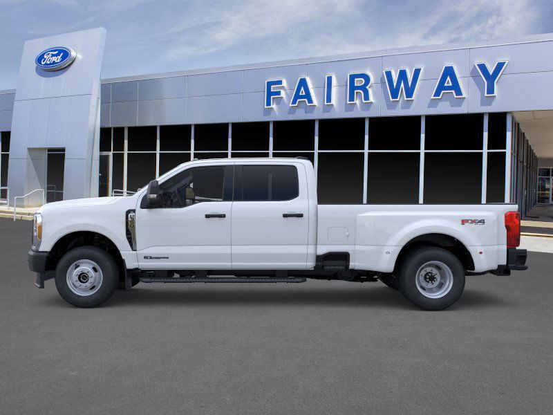 2025 Ford F-350 XL photo 3