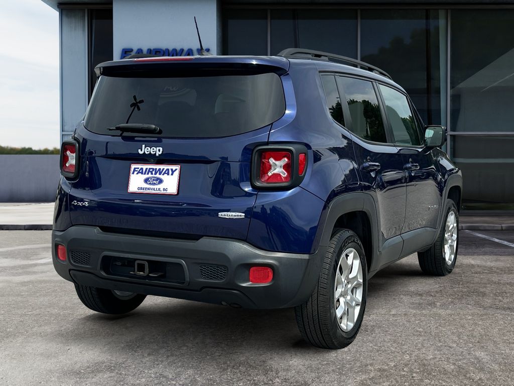 2016 Jeep Renegade Latitude 4x4 photo 6