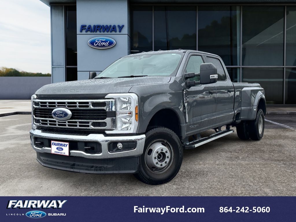 2026 Ford F-350 Super Duty XLT's photo
