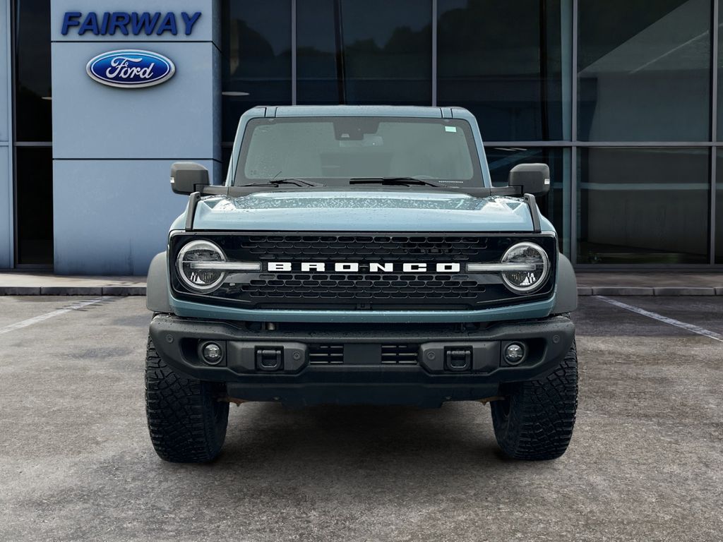 2023 Ford Bronco photo 2