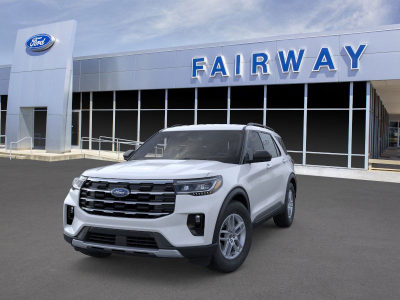 2026 Ford Explorer photo 2