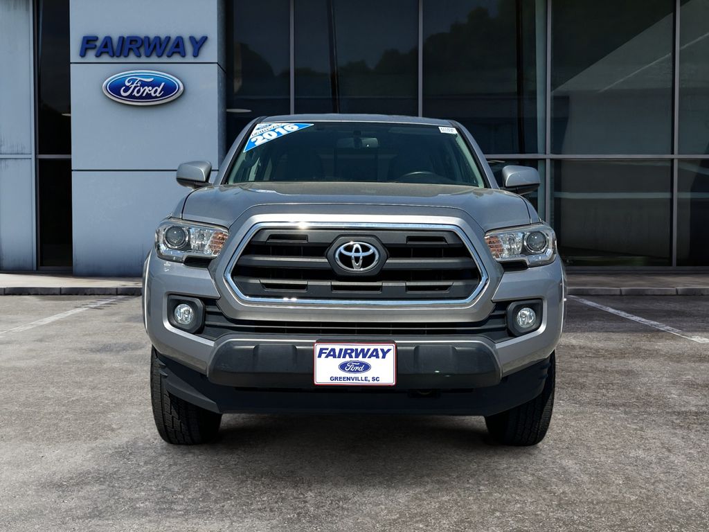 2016 Toyota Tacoma SR5 V6 photo 2