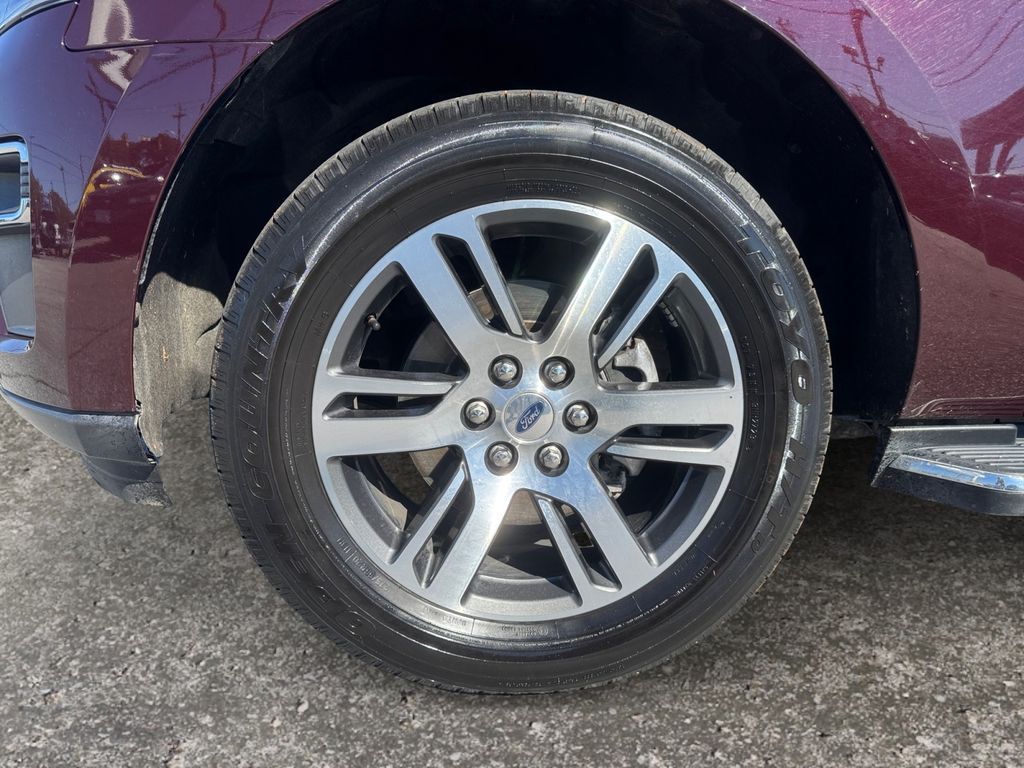 2023 Ford Expedition Max Limited photo 3