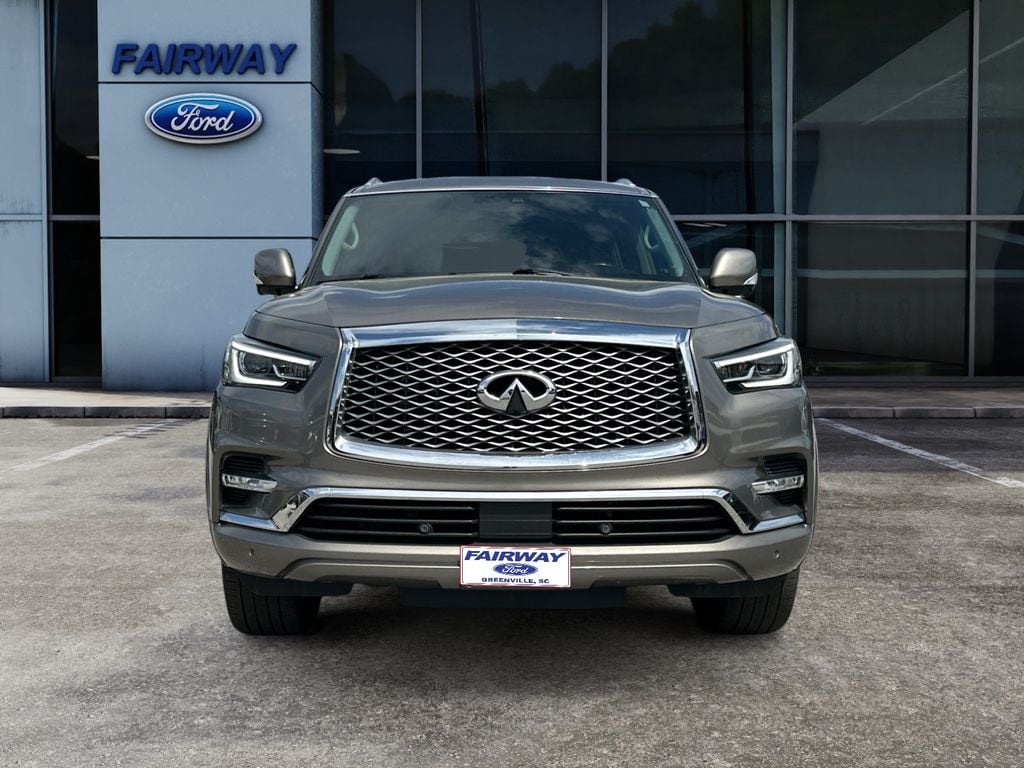 2019 INFINITI QX80 LUXE photo 3