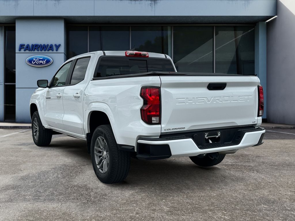 2024 Chevrolet Colorado LT photo 4