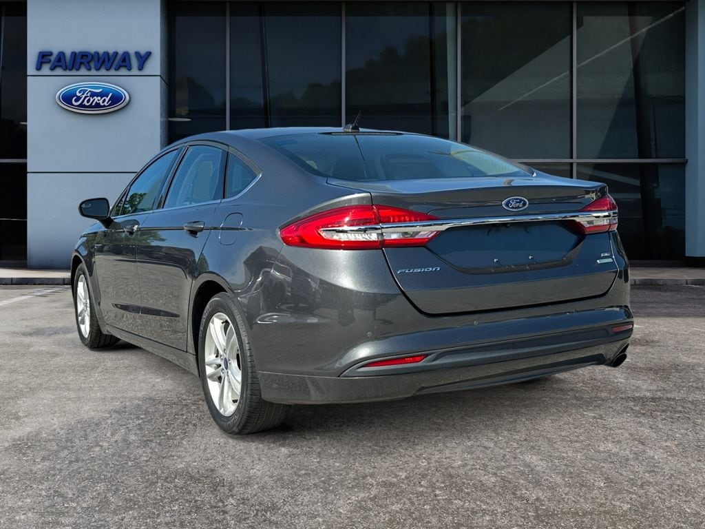 2018 Ford Fusion SE photo 4