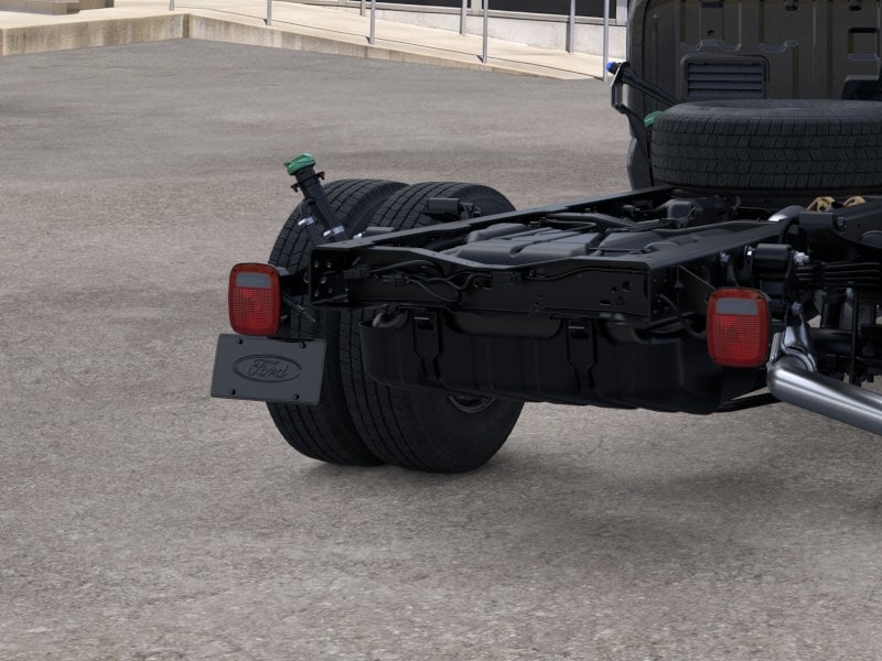 2025 Ford F-350 Super Duty Chassis Cab XLT - Photo 22