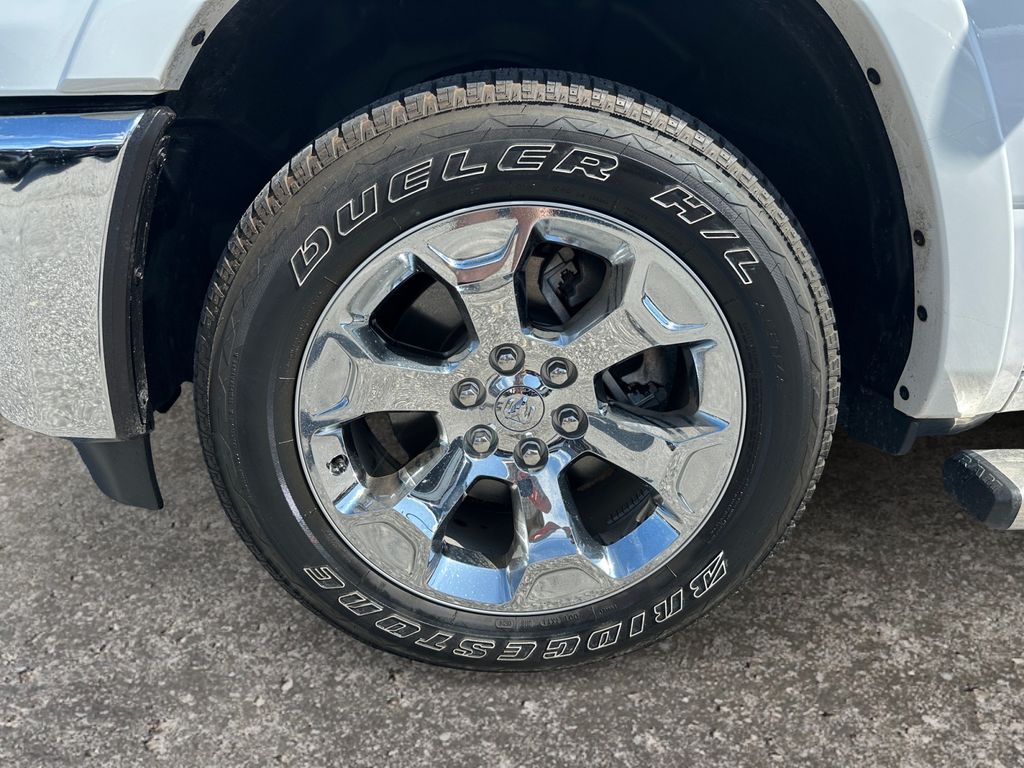 2025 Ram 1500 Big Horn/Lone Star photo 3