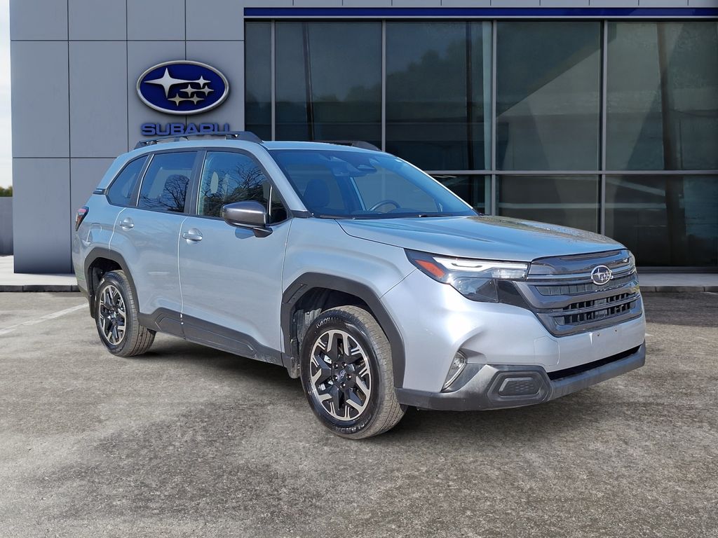 2025 Subaru Forester Premium photo 2