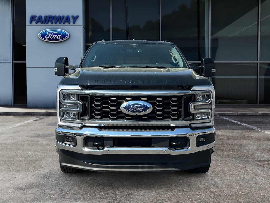 2024 Ford F-350 photo 3
