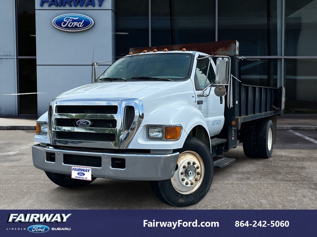 2005 Ford F-650's photo