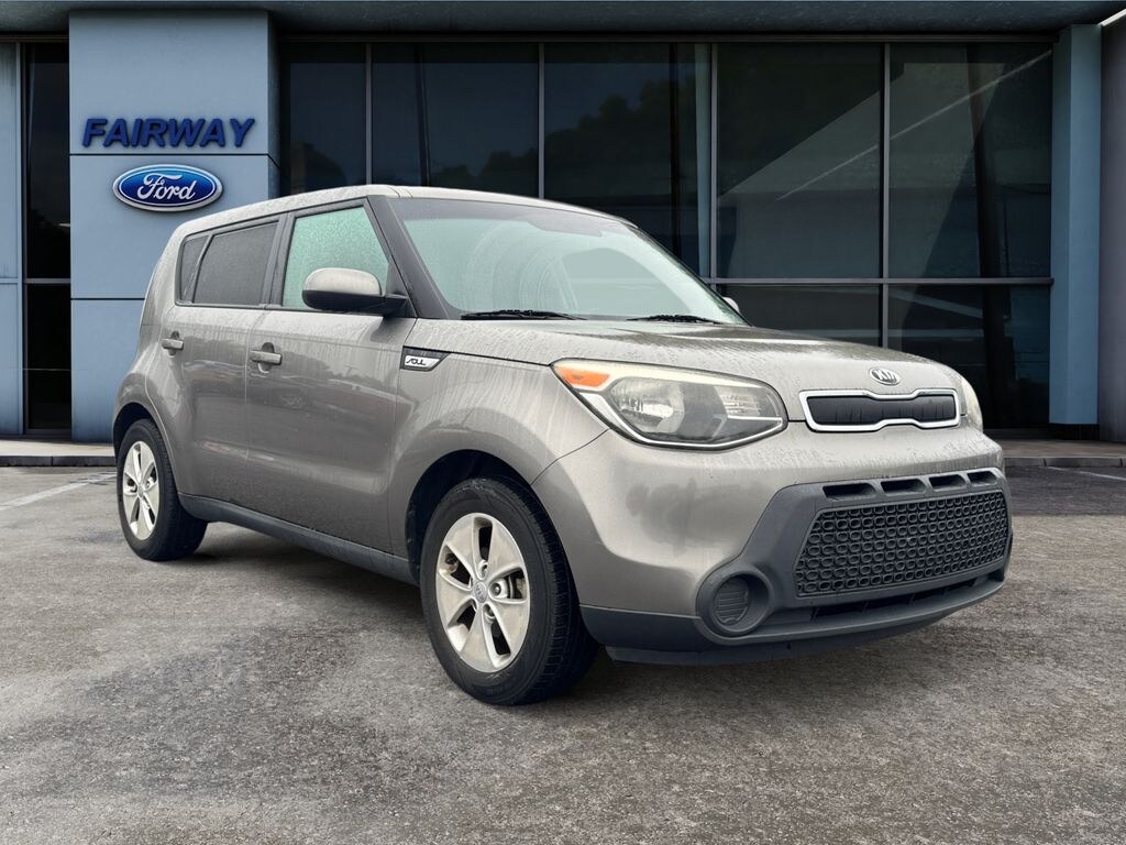 Used 2015 Kia Soul Base FWD Hatchback