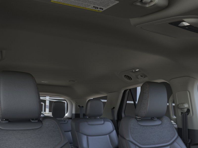 2025 Ford Explorer Active - Photo 22