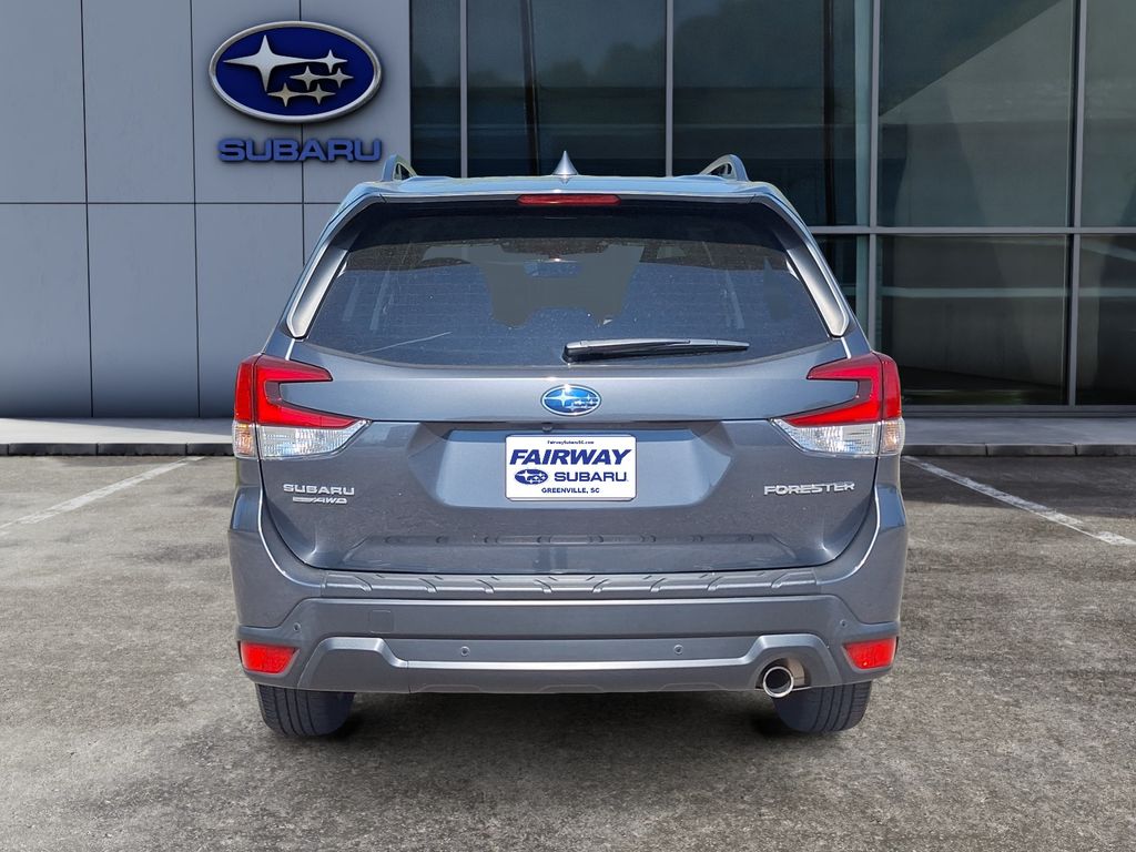 2023 Subaru Forester Limited photo 5