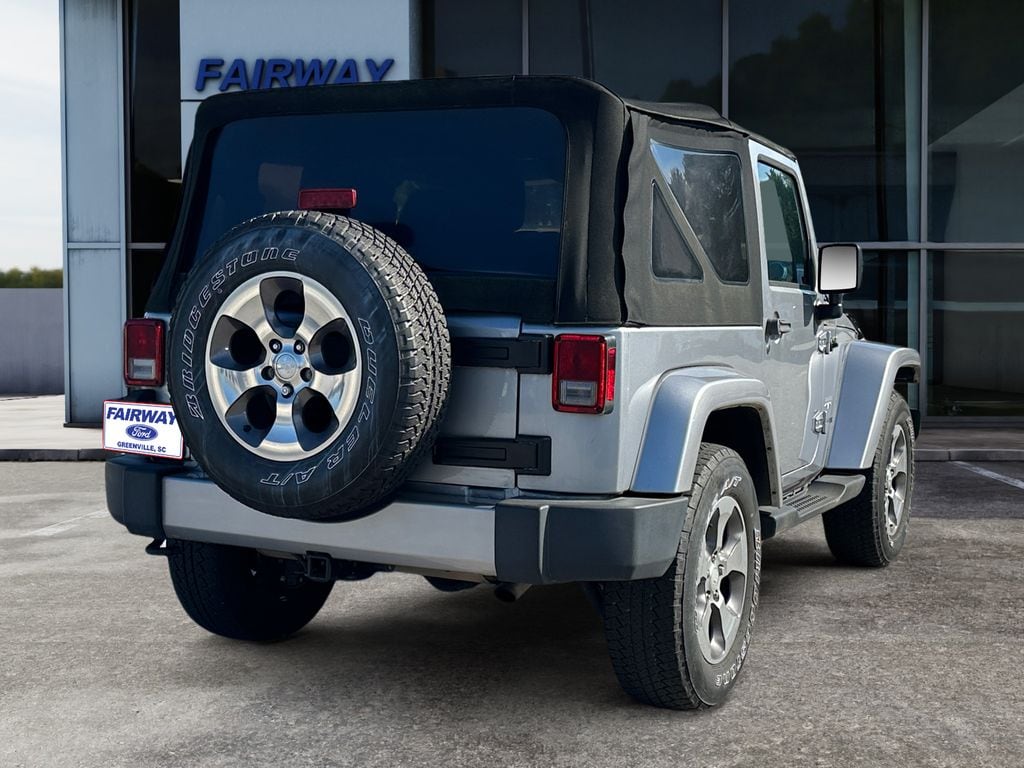 2018 Jeep Wrangler JK Sahara 4x4 photo 6