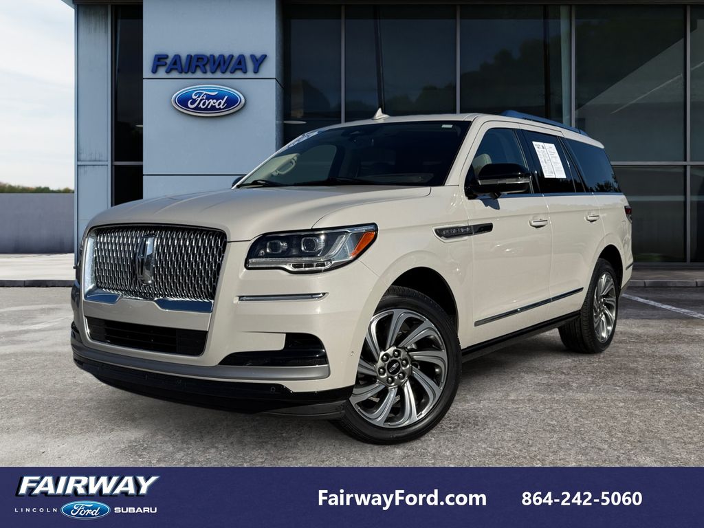 2022 Lincoln Navigator Reserve's photo