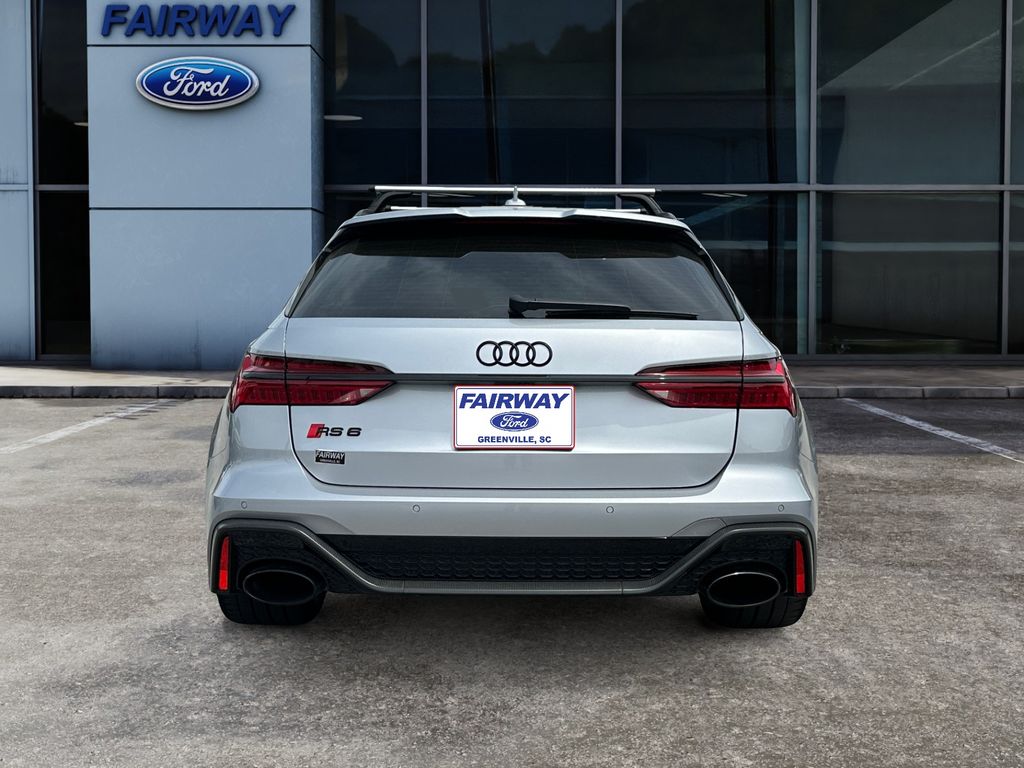 2025 Audi RS 6 Avant 4.0T performance photo 5