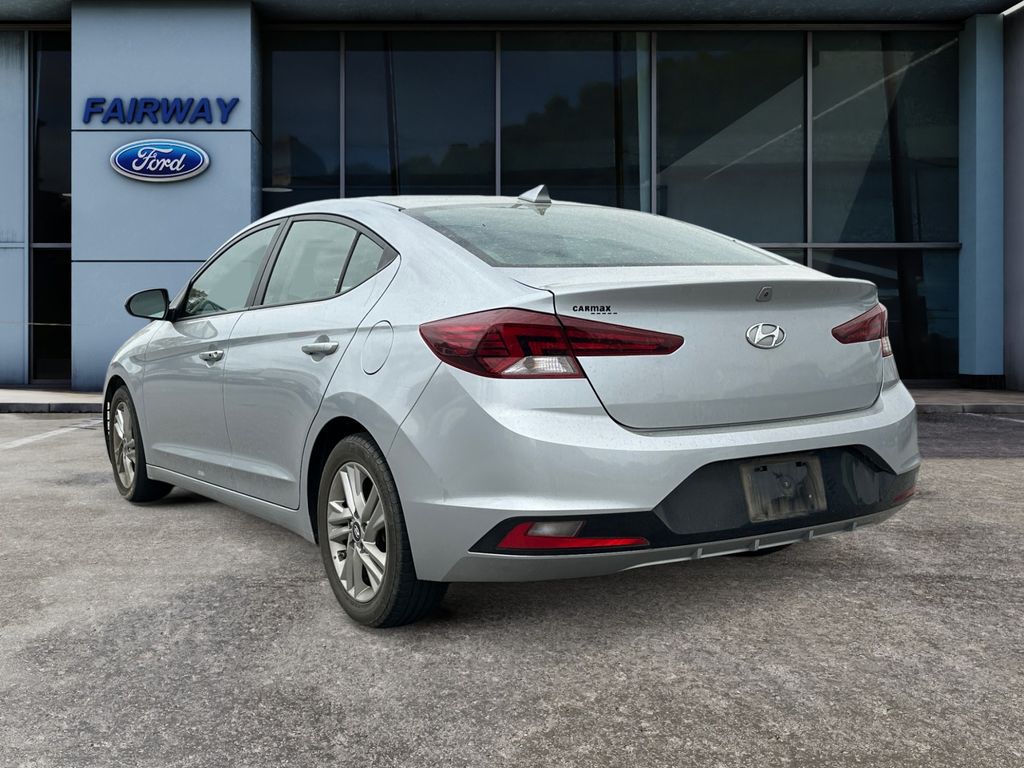 2020 Hyundai Elantra Value Edition photo 4