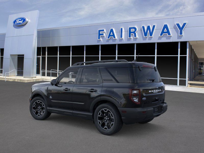 2025 Ford Bronco Sport Outer Banks photo 2
