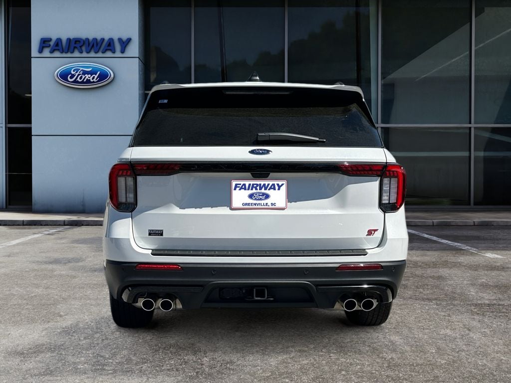 2025 Ford Explorer ST photo 4