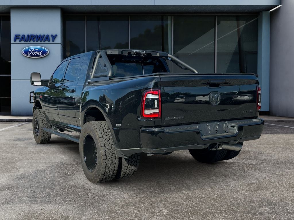 2024 Ram 3500 Laramie photo 4