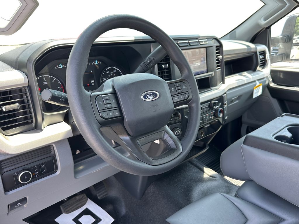 2024 Ford F-350 Super Duty Chassis Cab XL - Photo 13