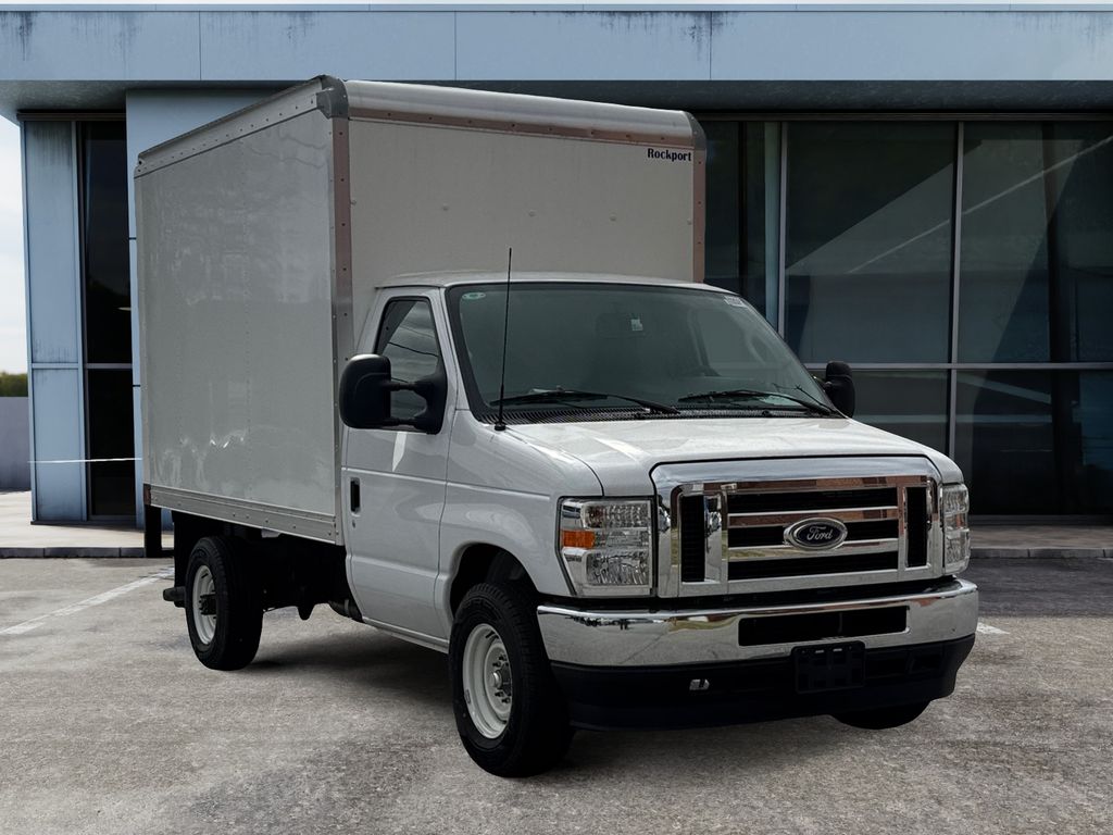 2025 Ford E-350 Base photo 3