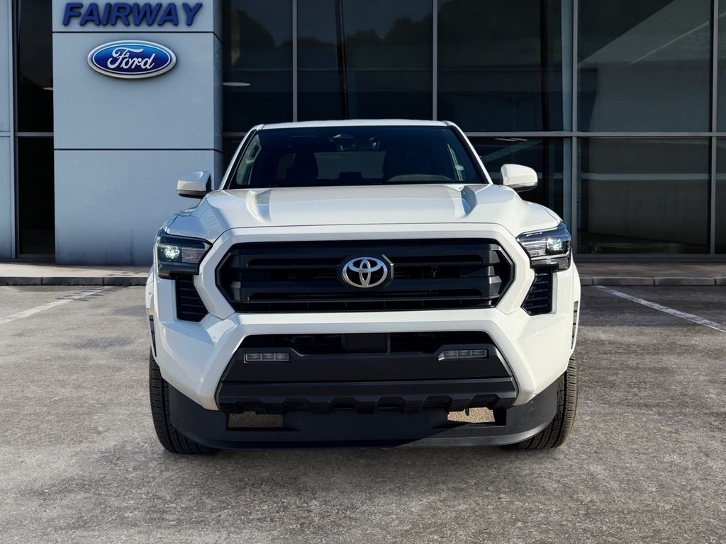 2024 Toyota Tacoma SR5 photo 2