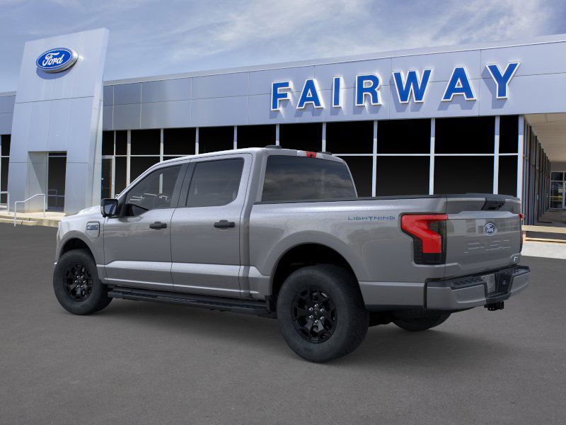 2025 Ford F-150 Lightning XLT photo 4