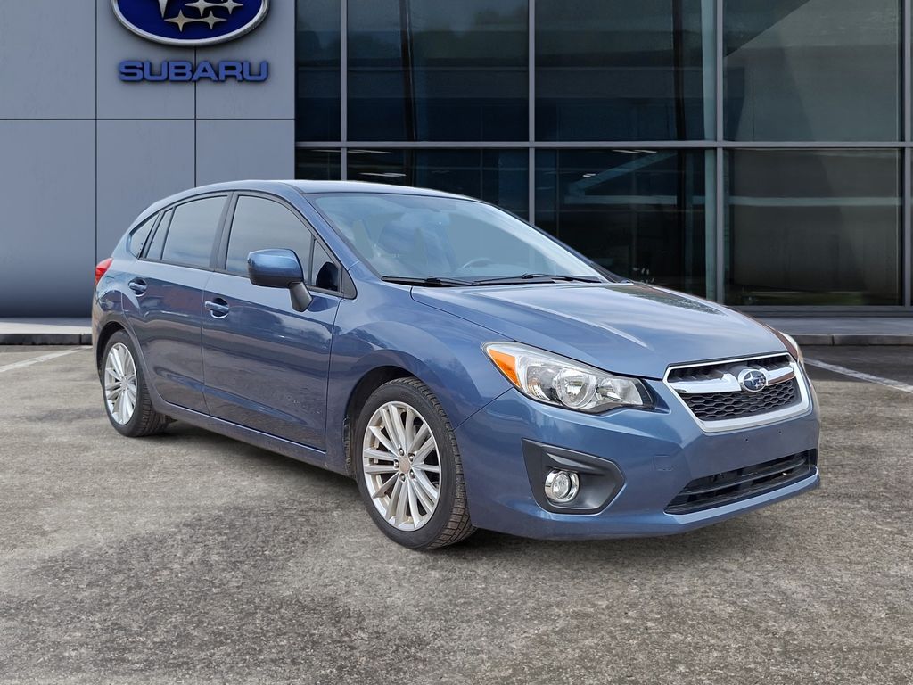 2013 Subaru Impreza 2.0i Premium w/All-Weather/Alloy Wheel/Moonroof photo 2