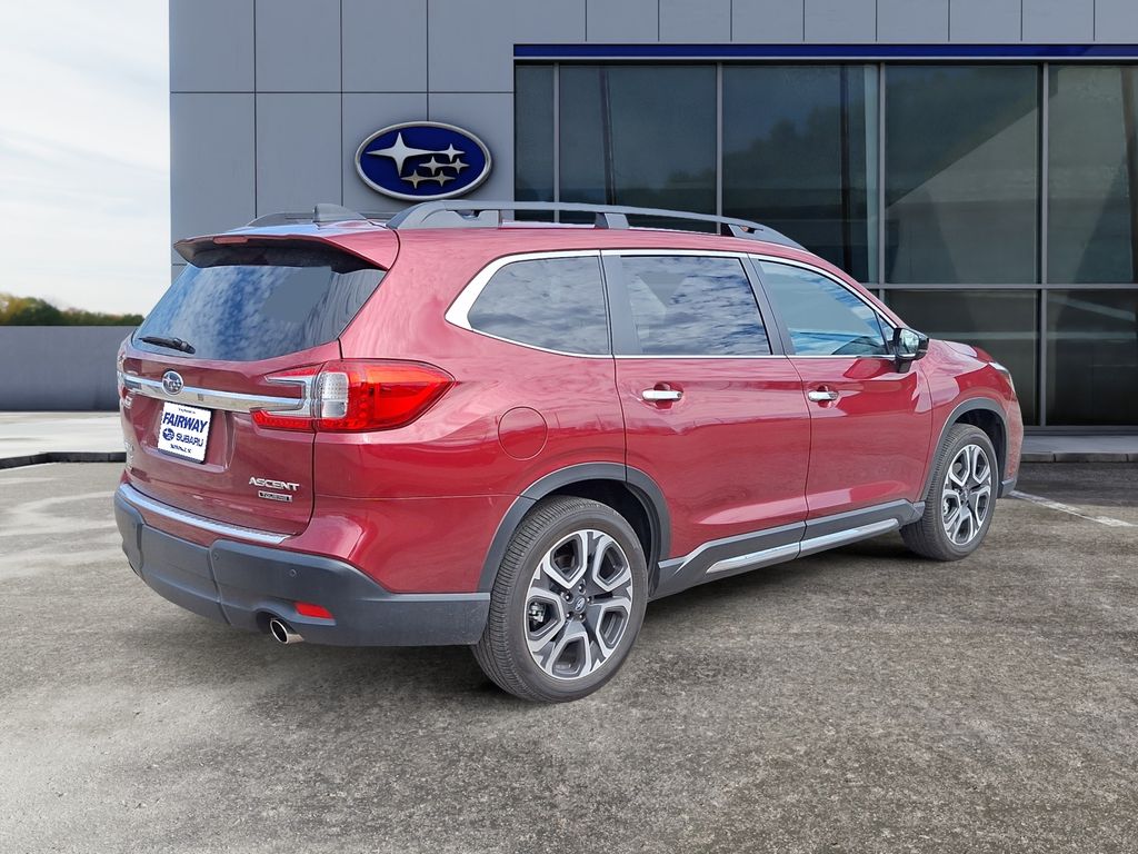 2025 Subaru Ascent Touring 7-Passenger photo 5