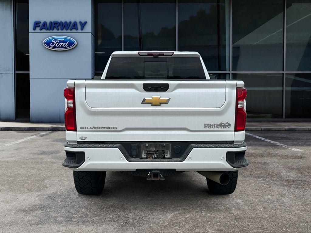 2023 Chevrolet Silverado 2500 HD High Country photo 5