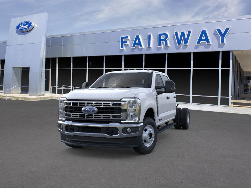 2025 Ford F-350 XL photo 2
