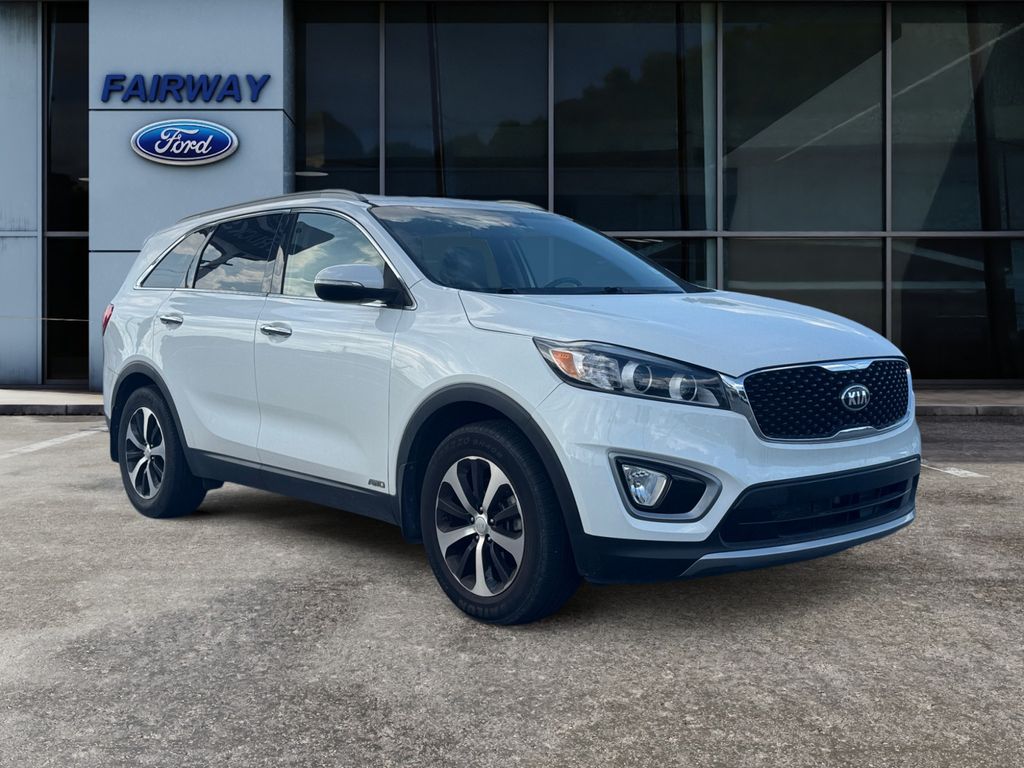2016 Kia Sorento EX photo 2